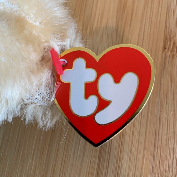 Ty (8) Rare The Attic Treasures Collection Blue and Cream “Logan” Canada 🇨🇦 - Picture 2 of 10